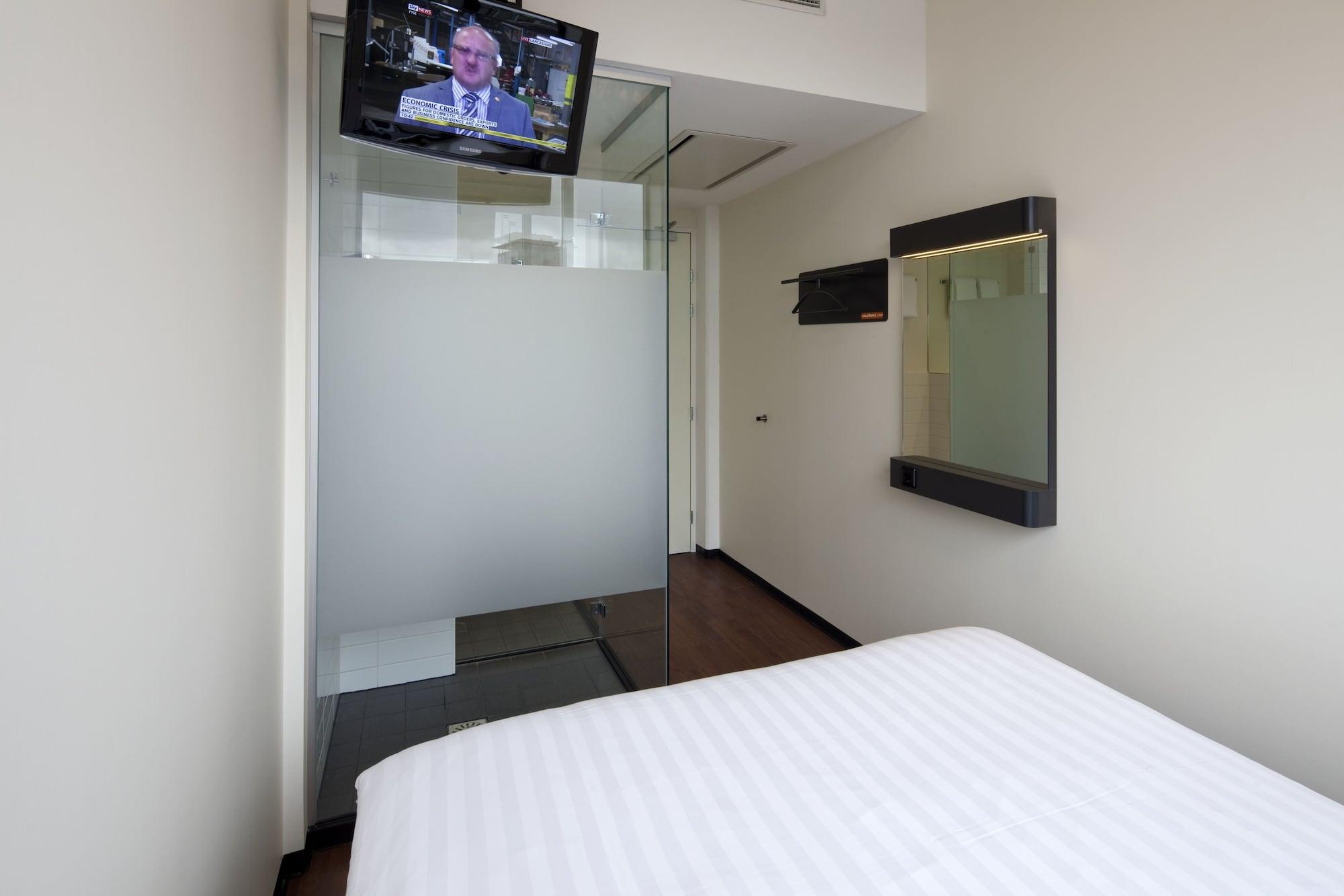 Easyhotel Amsterdam City Centre South Exterior photo