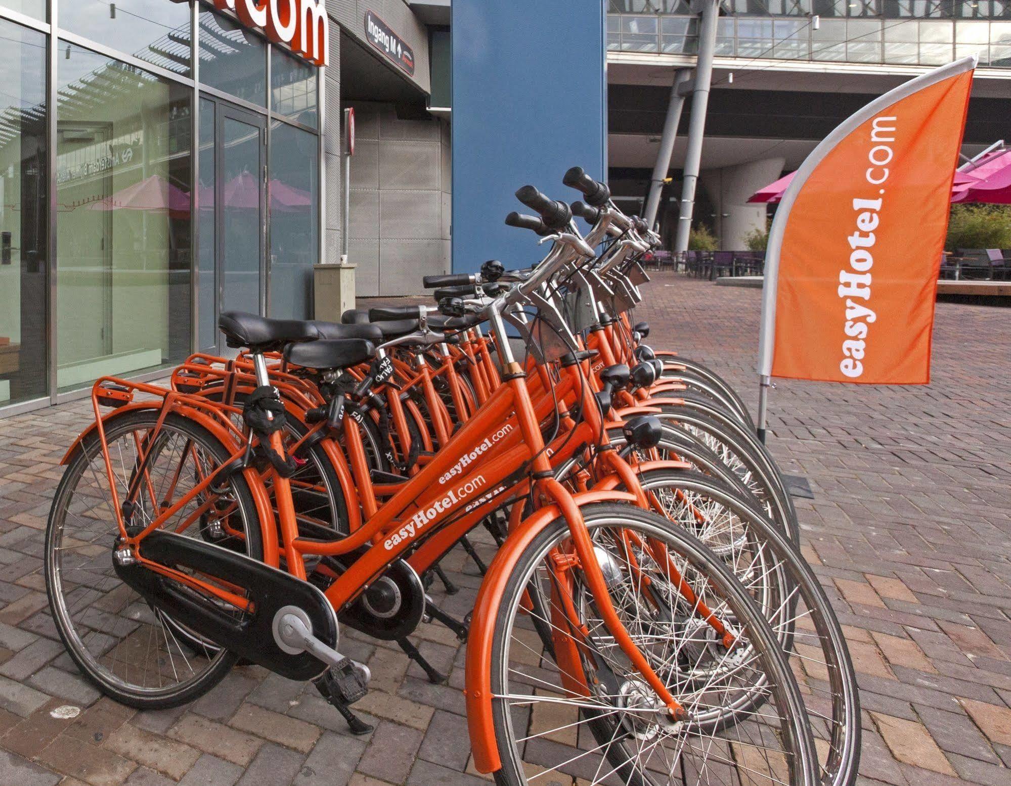 Easyhotel Amsterdam City Centre South Exterior photo